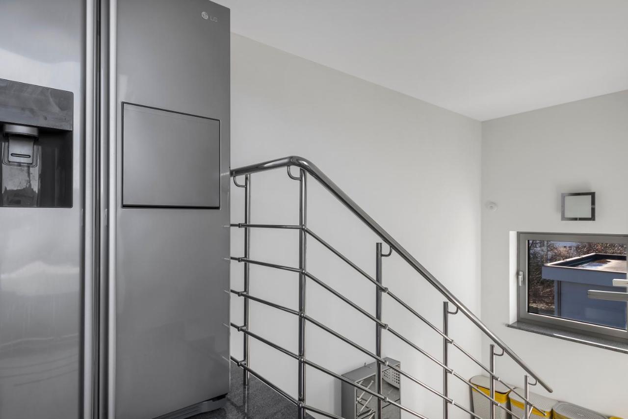 Contemporary Apartment With Rooftop Terrace In Maribor Bagian luar foto