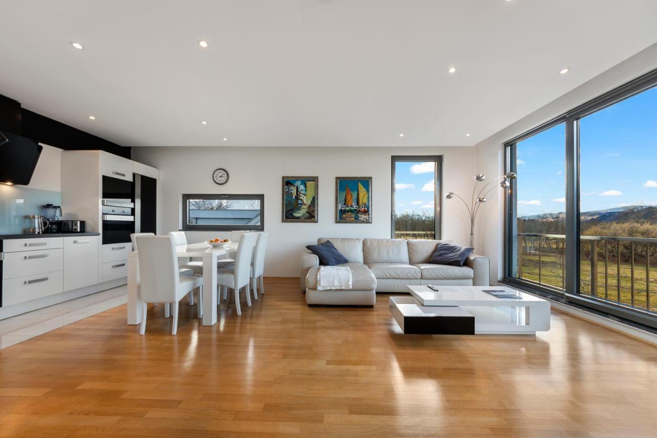 Contemporary Apartment With Rooftop Terrace In Maribor Bagian luar foto