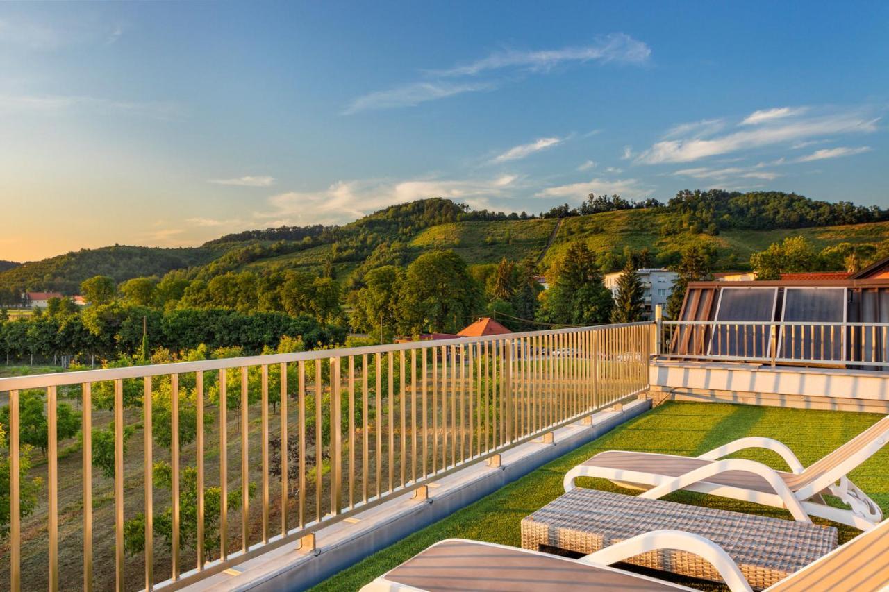 Contemporary Apartment With Rooftop Terrace In Maribor Bagian luar foto